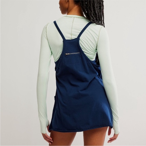 FP MOVEMENT Hot Shot Logo Mini
Dress / Midnight Navy Combo XS - Picture 3 of 9